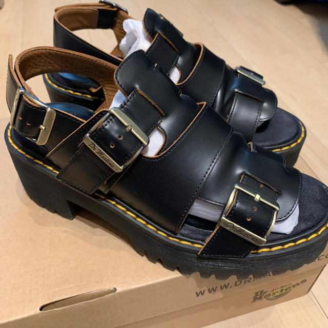 Dr.Martens(ドクターマーチン)の【Dr.Martens】ariel black UK4 レディースの靴/シューズ(サンダル)の商品写真