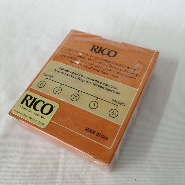 RICO(リコ)の【新品未開封】RICO アルトサックス　リード　2  1/2 楽器の管楽器(サックス)の商品写真