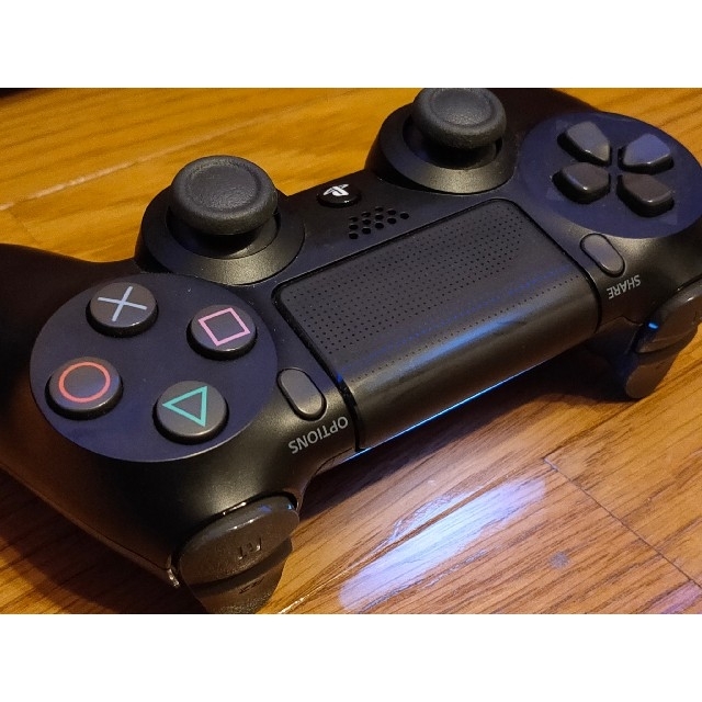 PlayStation4(プレイステーション4)の PS4コントローラ dualshock4  エンタメ/ホビーのゲームソフト/ゲーム機本体(その他)の商品写真