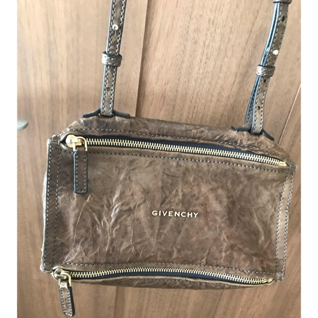 GIVENCHY - ジバンシー　パンドラ　ミニ　クロスボディ　バッグ　ブラウン系