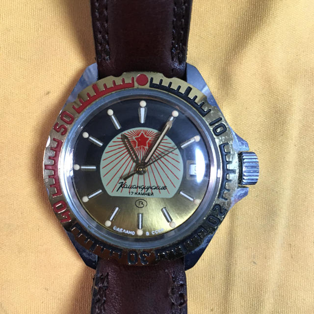 ヴォストーク　コマンダスキー手巻き式腕時計
