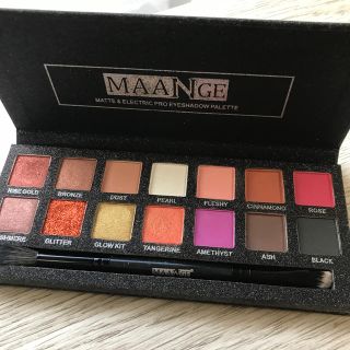 セフォラ(Sephora)の　MAANGE アイシャドウパレット(アイシャドウ)