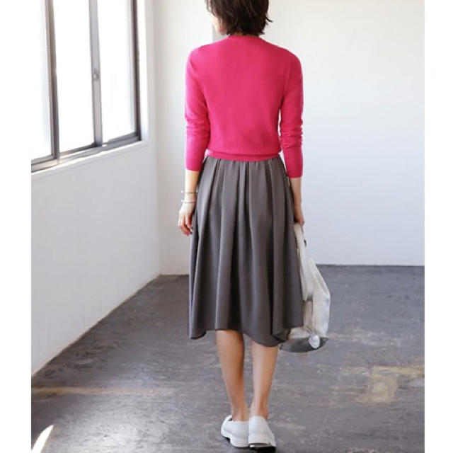 STYLE DELI(スタイルデリ)の《美品》 スタイルデリ キレイ色/グレー イレヘムギャザーフレアスカート レディースのスカート(ひざ丈スカート)の商品写真
