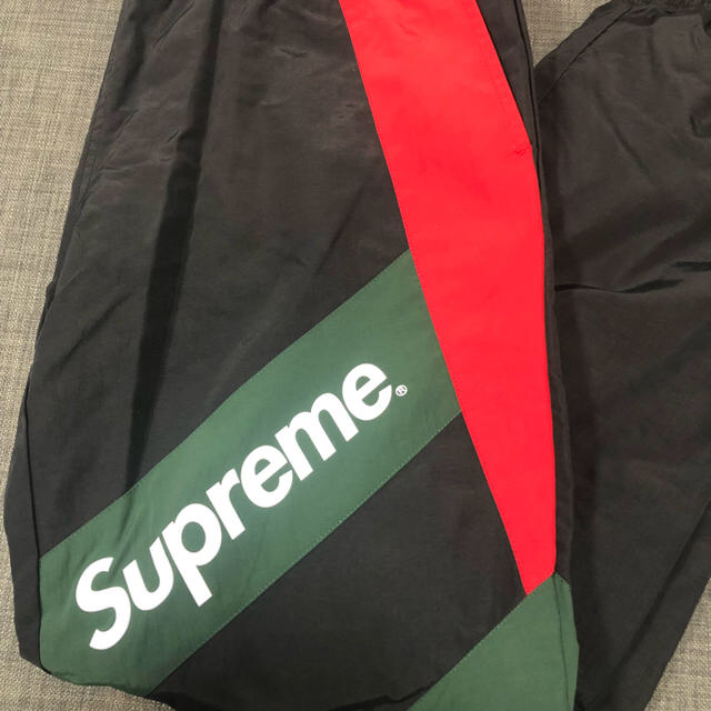 Supreme(シュプリーム)の黒 M Supreme Paneled Track Pant 20ss 新品 メンズのパンツ(その他)の商品写真