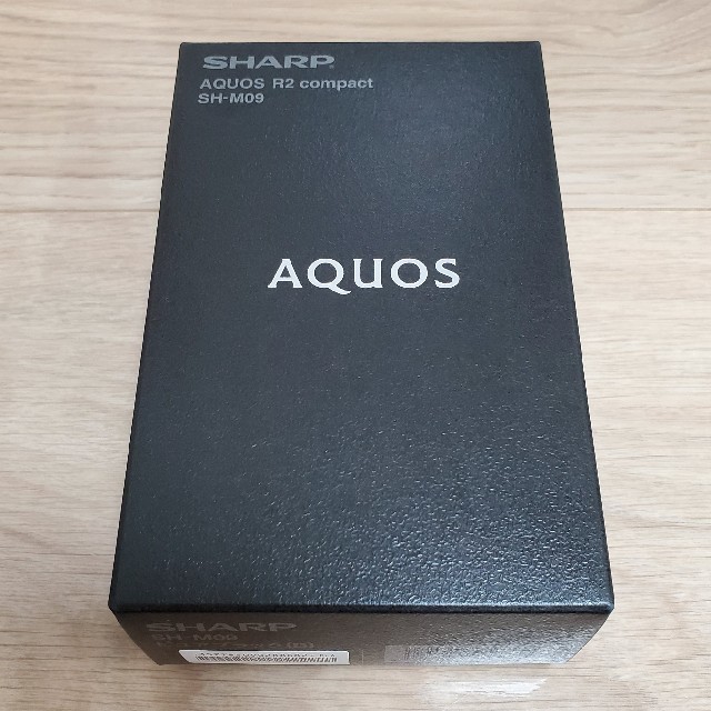 新品未開封】 AQUOS R2 compact ブラック SIMフリーIPX5IPX8防塵