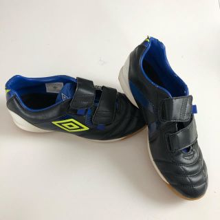 アンブロ(UMBRO)の子供用　トレーニングシューズ　21センチ(シューズ)