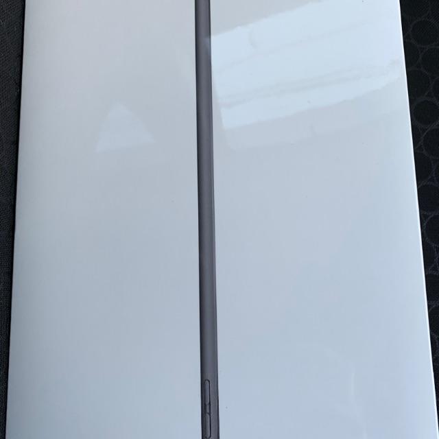 iPad - iPad 最新第7世代  32GB　シルバー　wifiモデル  新品未開封
