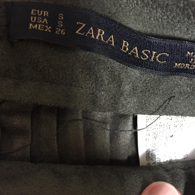 ZARA(ザラ)の新品未使用 zaraプリーツスカート レディースのスカート(ひざ丈スカート)の商品写真