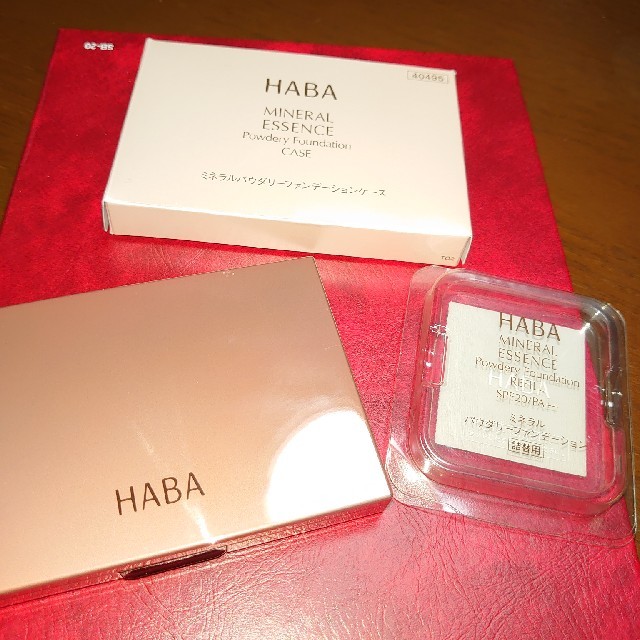 HABA(ハーバー)の「HABA 」ミネラルパウダリーファンデーションケース付です。 コスメ/美容のベースメイク/化粧品(ファンデーション)の商品写真