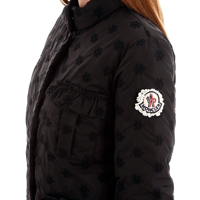 MONCLER(モンクレール)のモンクレール MONCLER シモーネロシャ ダウンジャケット 3 L 新品 レディースのジャケット/アウター(ダウンジャケット)の商品写真