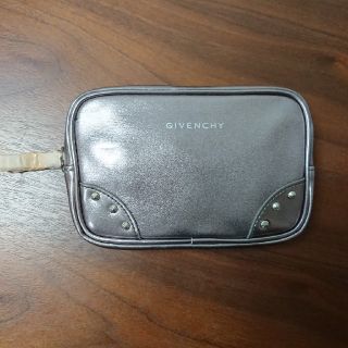 ジバンシィ(GIVENCHY)の【うまうまさん専用】ジバンシィ ポーチ(ポーチ)