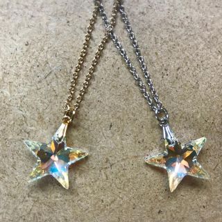 スワロフスキー(SWAROVSKI)のスワロフスキー　星のネックレス(ネックレス)