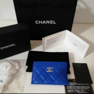 シャネル(CHANEL)の正規品！未使用　CHANEL　カードケース　マトラッセ(名刺入れ/定期入れ)