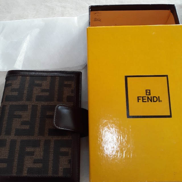 FENDI  ズッカ 手帳カバー