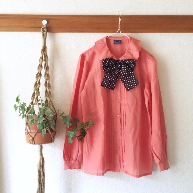 Santa Monica(サンタモニカ)のfrills collar blouse レディースのトップス(シャツ/ブラウス(長袖/七分))の商品写真