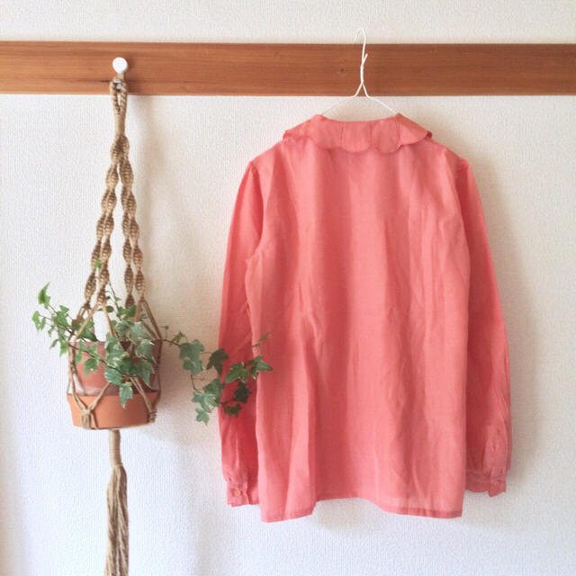 Santa Monica(サンタモニカ)のfrills collar blouse レディースのトップス(シャツ/ブラウス(長袖/七分))の商品写真