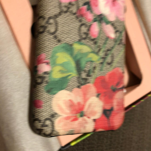 Gucci(グッチ)のうたねこ様専用 スマホ/家電/カメラのスマホアクセサリー(iPhoneケース)の商品写真