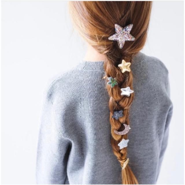 Bonpoint(ボンポワン)の新品✦1点のみ MIMI&LULA STAR&MOON ヘアクリップ 2コSET キッズ/ベビー/マタニティのこども用ファッション小物(その他)の商品写真