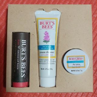 バーツビーズ(BURT'S BEES)のバーツビーズ　ローズ&スキンケアギフト(その他)