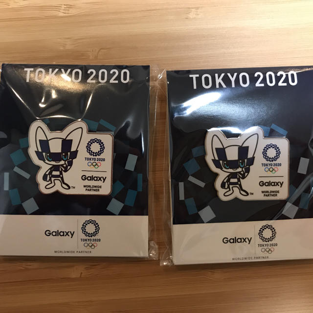 Galaxy(ギャラクシー)のギャラクシー 東京オリンピック ピンバッジ二個 ミライトワ ② エンタメ/ホビーのコレクション(ノベルティグッズ)の商品写真