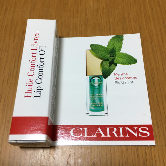 CLARINS(クラランス)のクラランス コンフォート リップオイル 06 ミニサイズ 未使用 コスメ/美容のベースメイク/化粧品(リップグロス)の商品写真