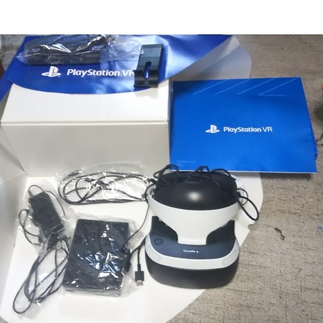 PlayStation VR(プレイステーションヴィーアール)のplaystation VR 新型【最安値】本体 カメラ付き エンタメ/ホビーのゲームソフト/ゲーム機本体(家庭用ゲーム機本体)の商品写真