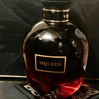 アレキサンダーマックイーン(Alexander McQueen)のALEXANDER McQUEEN  EAU DE PARFUM75ml(香水(女性用))