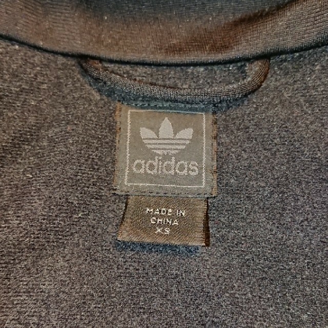 adidas(アディダス)のアディダス オリジナル三本ラインジャージadidas original 黒XS メンズのトップス(ジャージ)の商品写真