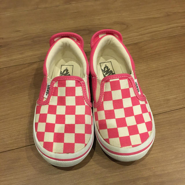 VANS(ヴァンズ)のvans スリッポン　スニーカー キッズ/ベビー/マタニティのキッズ靴/シューズ(15cm~)(スニーカー)の商品写真