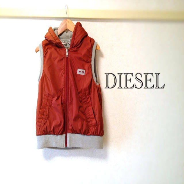 DIESEL(ディーゼル)のDIESEL★リバーシブルベスト♪ レディースのジャケット/アウター(ダウンベスト)の商品写真