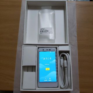 ラクテン(Rakuten)のRakuten mini White 新品同様品 フィルム ケース おまけ付き(スマートフォン本体)