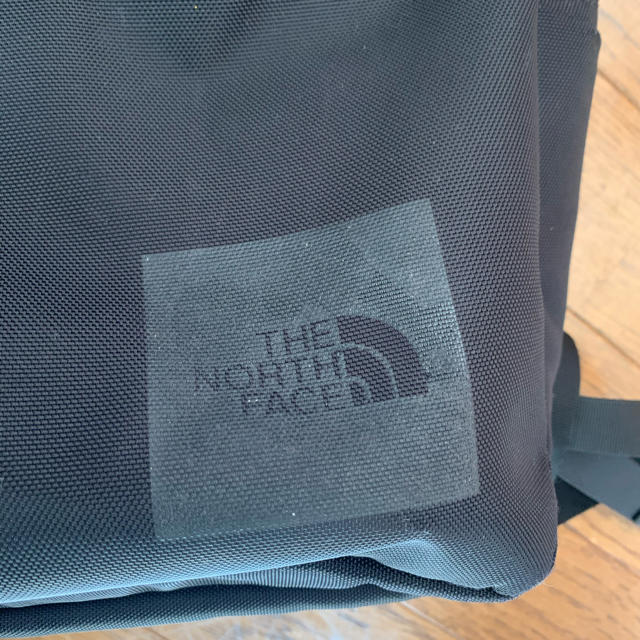 THE NORTH FACE(ザノースフェイス)のTHE NORTH FACE(ザ・ノース・フェイス)シャトルデイパックスリム メンズのバッグ(バッグパック/リュック)の商品写真