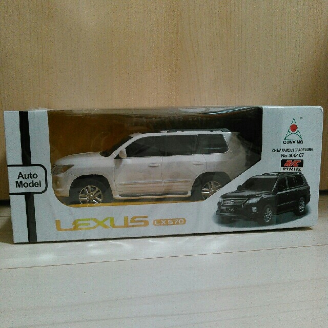 レクサス　LX570 エンタメ/ホビーのおもちゃ/ぬいぐるみ(トイラジコン)の商品写真