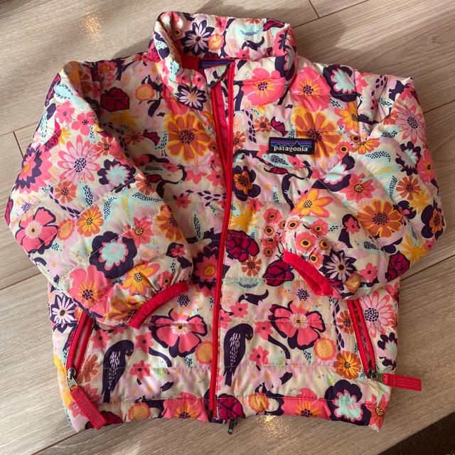 patagonia(パタゴニア)のパタゴニア　ダウン　ピンク キッズ/ベビー/マタニティのキッズ服女の子用(90cm~)(ジャケット/上着)の商品写真