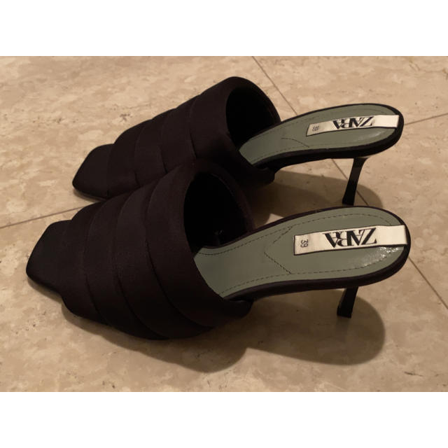ZARA(ザラ)のもんちゃん様専用 レディースの靴/シューズ(サンダル)の商品写真