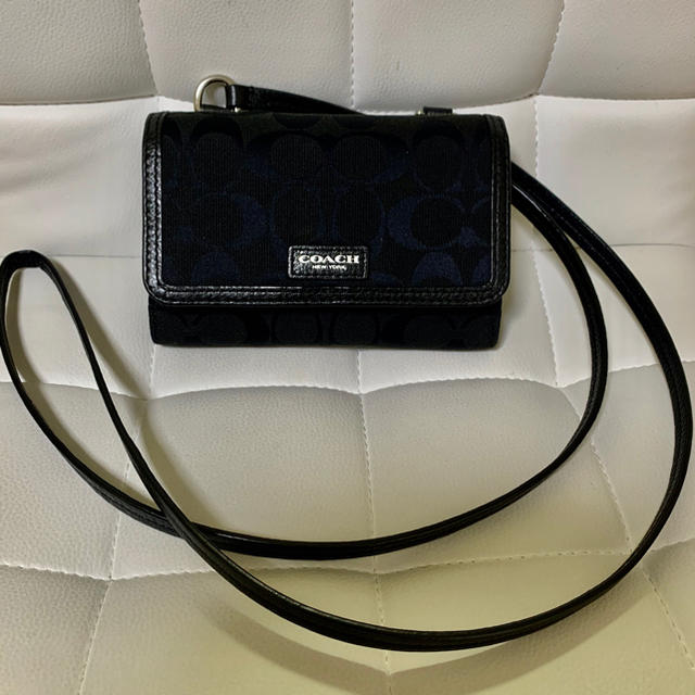 COACH(コーチ)のcoach ミニショルダー(黒色) レディースのバッグ(ショルダーバッグ)の商品写真