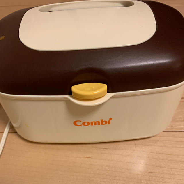 combi(コンビ)のコンビ　おしりふきあたため器　クイックウォーマー キッズ/ベビー/マタニティのおむつ/トイレ用品(ベビーおしりふき)の商品写真