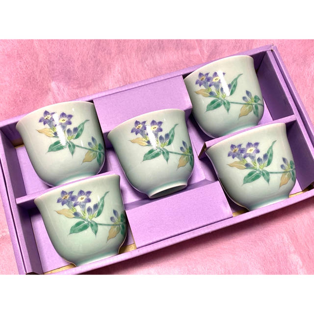 紫の花の絵柄の湯呑み茶碗？五客セット Gura China