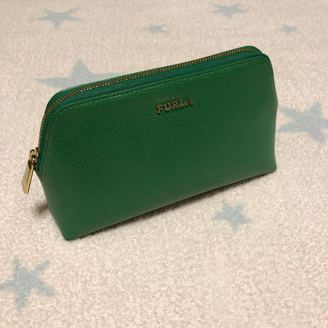 Furla(フルラ)の値下げします！FURLA コスメポーチ　グリーン レディースのファッション小物(ポーチ)の商品写真