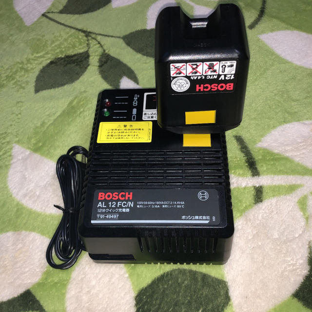 BOSCH - Bosch 充電器 12分クイック充電器の通販 by スポテク's shop｜ボッシュならラクマ