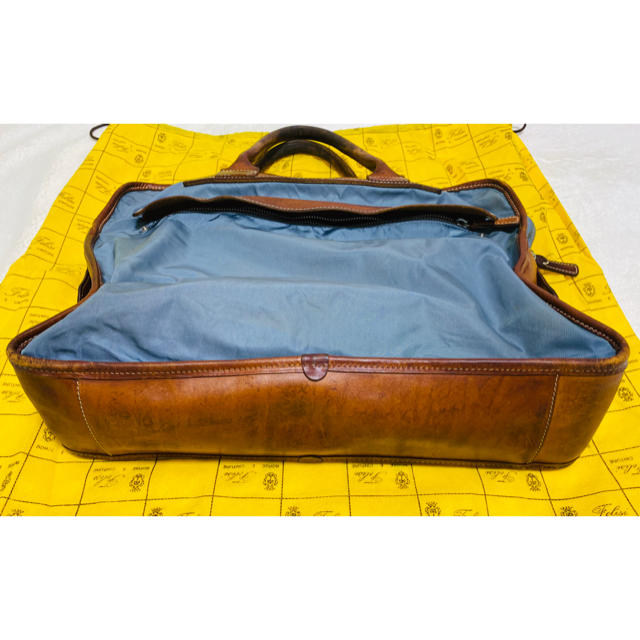 Felisi(フェリージ)の＜Felisi/フェリージ＞の定番ブリーフケース袋付き　送料込み メンズのバッグ(ビジネスバッグ)の商品写真