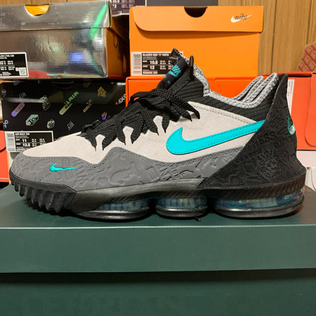 NIKE(ナイキ)のNIKE LEBRON 16 LOW 29cm JADE メンズの靴/シューズ(スニーカー)の商品写真