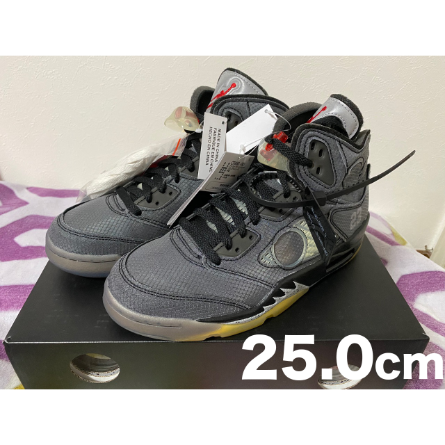 NIKE(ナイキ)の25cm OFF-WHITE × NIKE AIR JORDAN 5 RETRO メンズの靴/シューズ(スニーカー)の商品写真