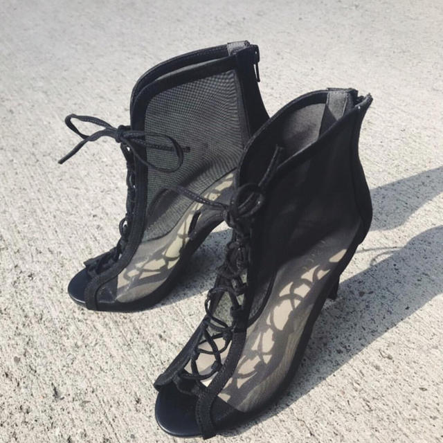 rienda(リエンダ)のrienda💙レースアップオープントゥーショートブーツ💙M💙未使用品 レディースの靴/シューズ(ブーティ)の商品写真
