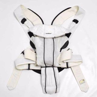 ベビービョルン(BABYBJORN)のベビービョルン ベビーキャリア シナジー メッシュ 抱っこ紐 白(抱っこひも/おんぶひも)