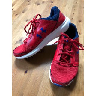 アンダーアーマー(UNDER ARMOUR)のアンダーアーマー・赤シューズ・23.5(スニーカー)