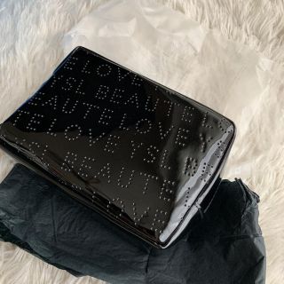 イヴサンローランボーテ(Yves Saint Laurent Beaute)の新品未使用　イヴ・サンローラン　ポーチ(ポーチ)