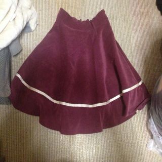 フィント(F i.n.t)のFi.n.tワイン柄スカート❤(ひざ丈スカート)