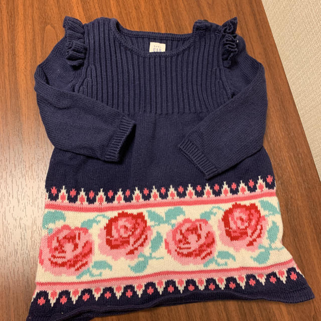 babyGAP(ベビーギャップ)のbaby gap 花柄　ニットワンピース　女の子 キッズ/ベビー/マタニティのベビー服(~85cm)(ワンピース)の商品写真