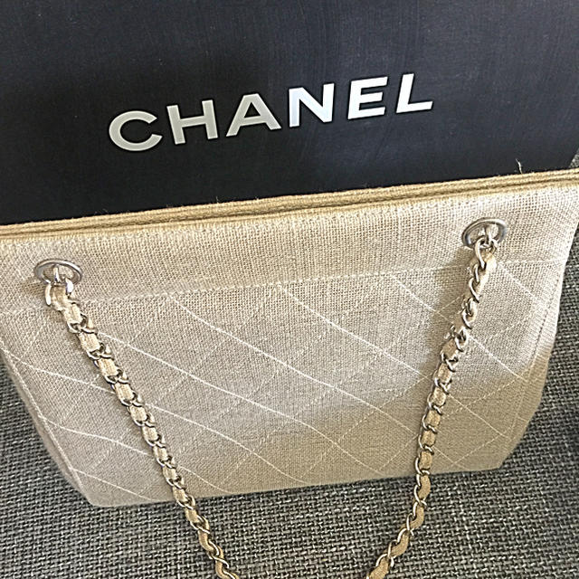 CHANEL(シャネル)のCHANEL シャンパンゴールドトート  レディースのバッグ(トートバッグ)の商品写真